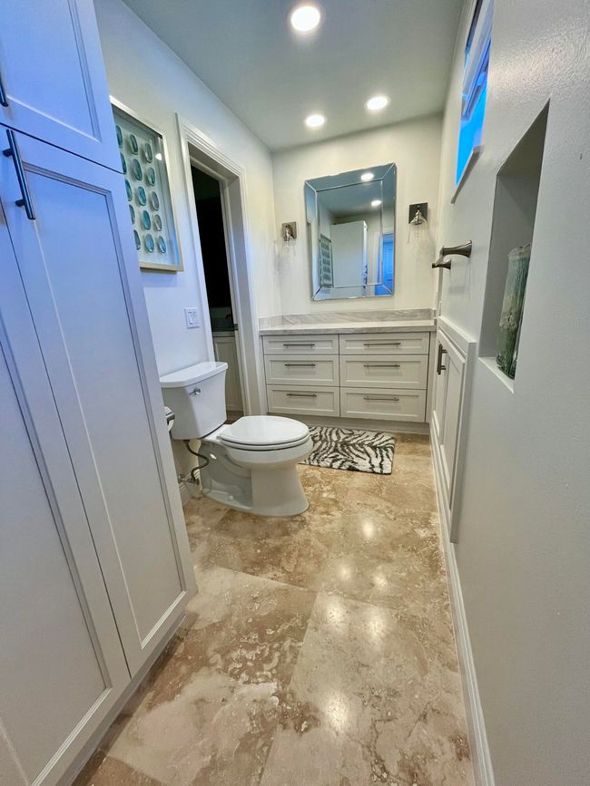 Bathroom Primary Suite | Image 36