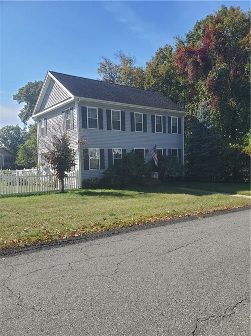 6 Stream View Dr, Cumberland, RI, 02864-5424 | Card Image