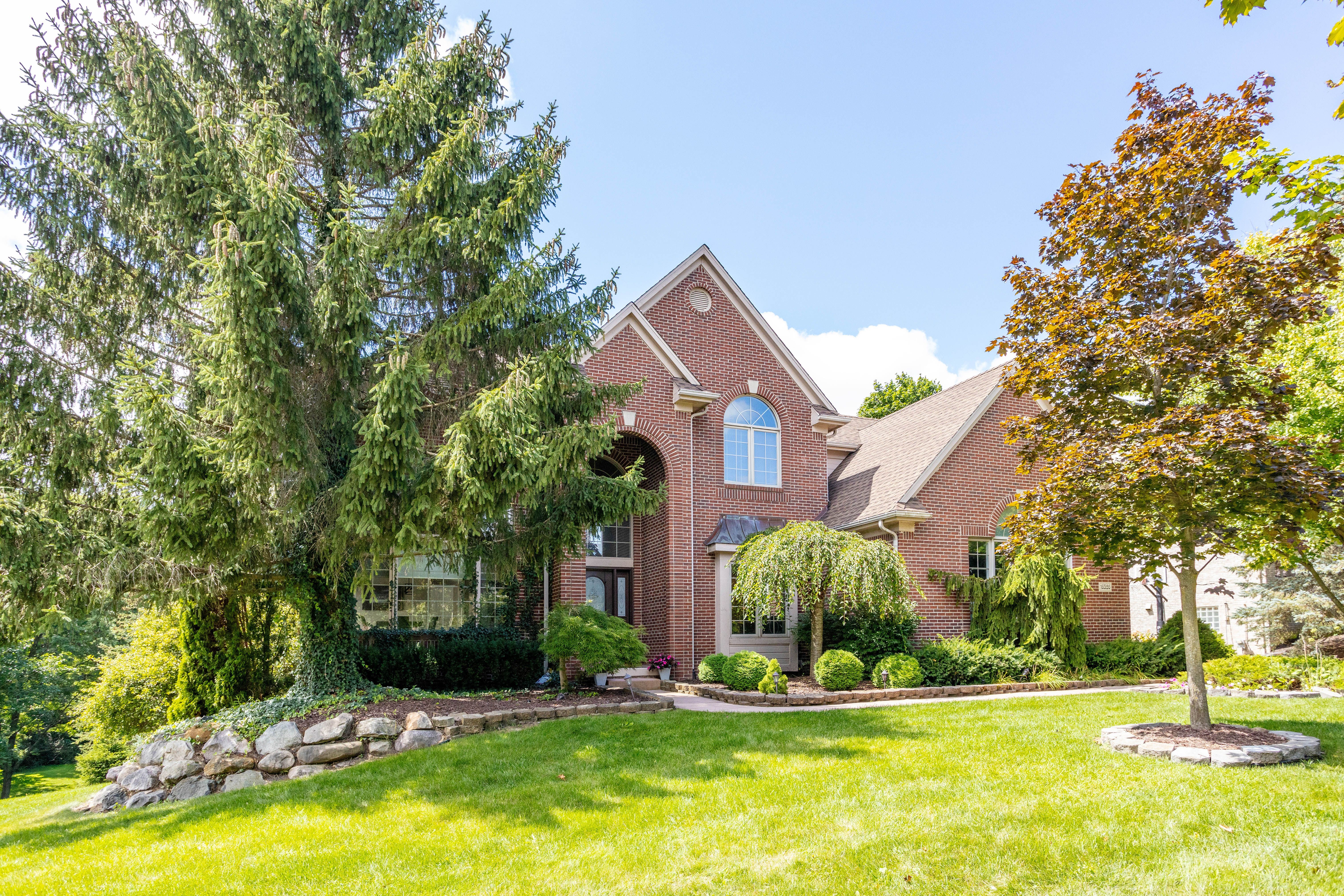 Brooklane Blvd, Northville, MI 48168
