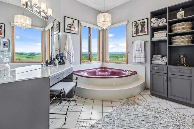 112067 292 Ave W, House other with 5 bedrooms, 6 bathrooms and 6 parking in Foothills AB | Image 38