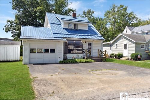4943 Williams Ave, Bemus Point, NY, 14712-9642 | Card Image