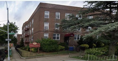 3j-141-03 Union Tpke, Flushing, NY, 11367-3633 | Card Image