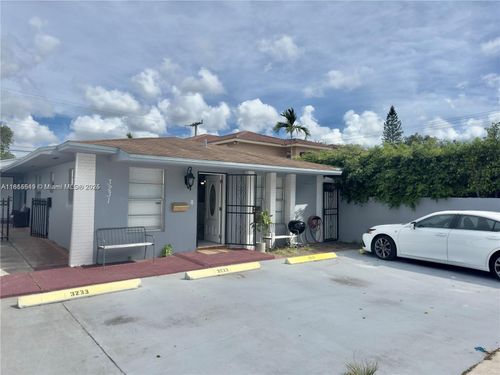 1-3231 Sw 25th St, Miami, FL, 33133-2015 | Card Image