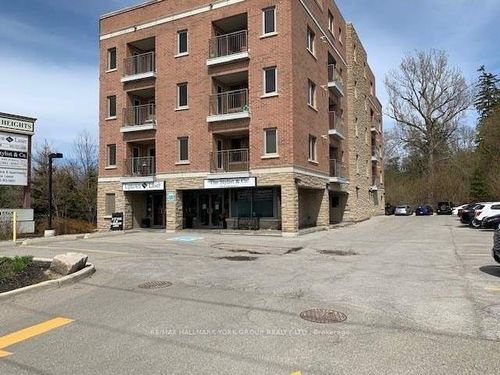 301-15565 Yonge St, Aurora, ON, L4G1P3 | Card Image