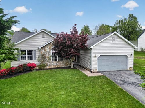 319 Leslie Ct, Bristol, TN, 37620-5598 | Card Image