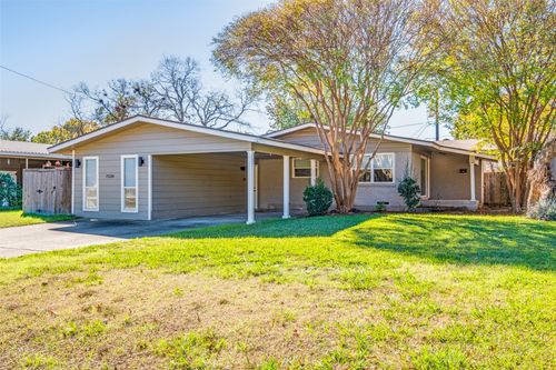 7236 Wake Forrest Dr, Dallas, TX, 75214-1747 | Card Image