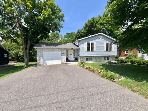 108 Elgin St N, Madoc, ON, K0K2K0 | Card Image
