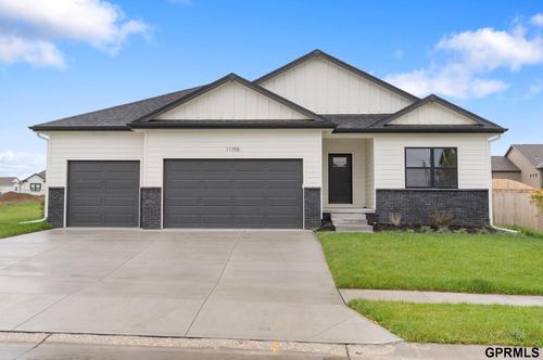 21858 Amber Cir, Gretna, NE, 68028 | Card Image