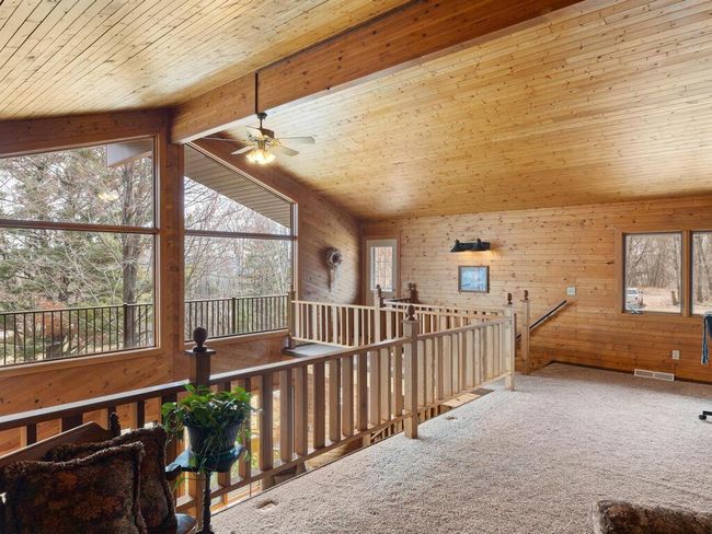 Access to the upper deck. | Image 39