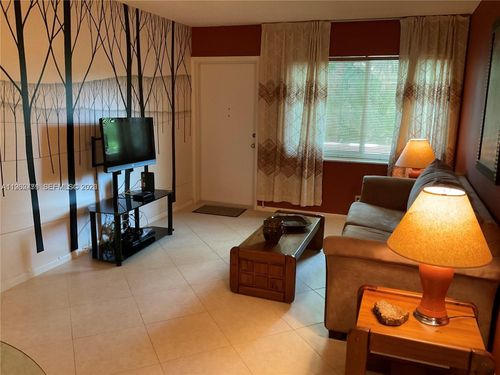 apt-4b-2110 Ne 39th St, Fort Lauderdale, FL, 33308-5660 | Card Image