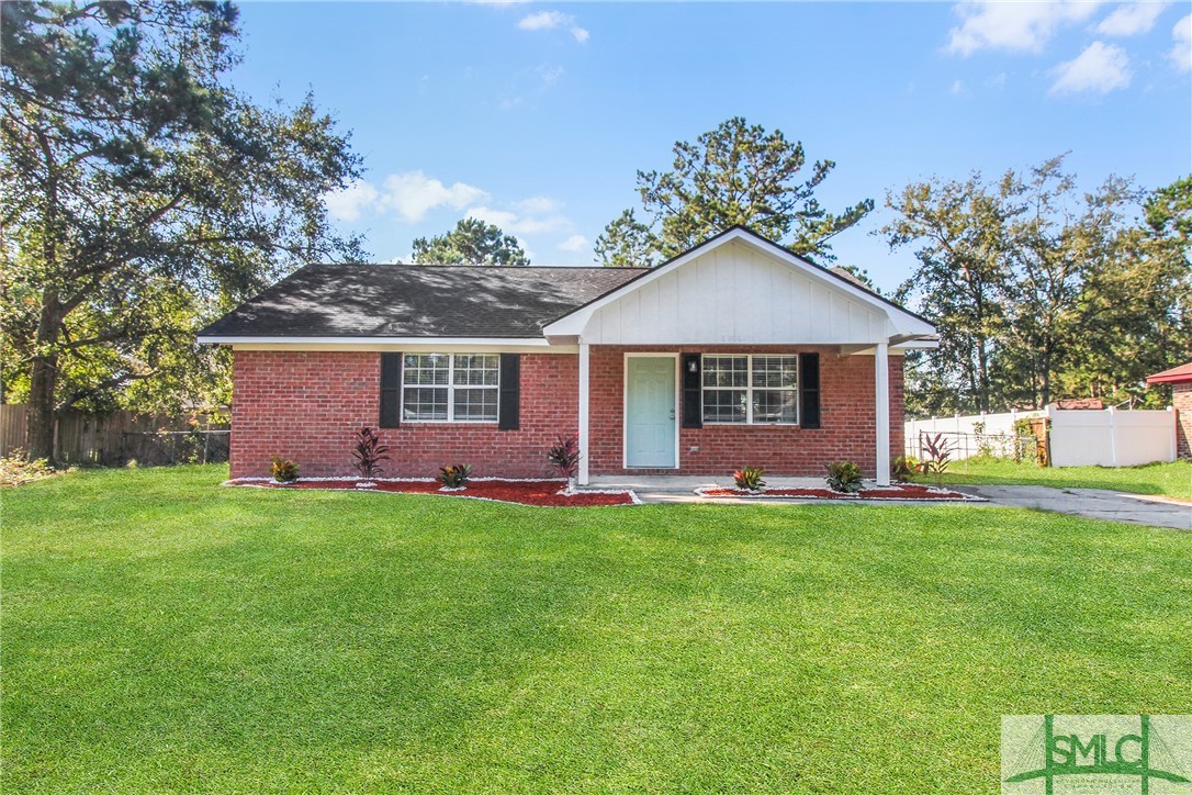 Sheila Dr, Hinesville, GA 31313
