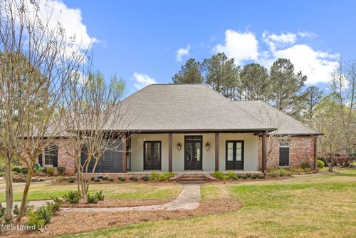 128 Summer Lake Dr, Ridgeland, MS, 39157-8630 | Card Image