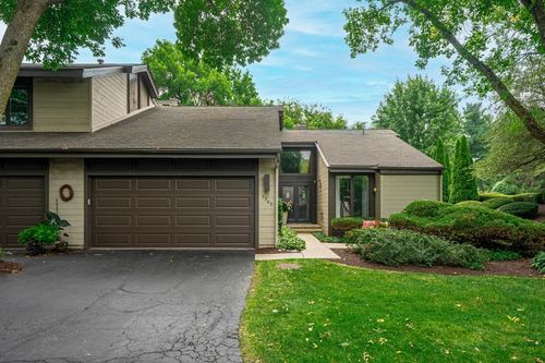 5343 Winding Creek Dr, Rockford, IL, 61114-5483 | Card Image