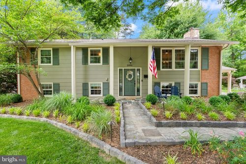 8446 Porter Ln, ALEXANDRIA, VA, 22308-2142 | Card Image