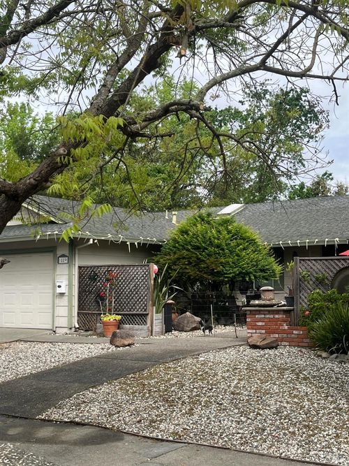 1889 Jennings Ave, Santa Rosa, CA, 95401-4410 | Card Image