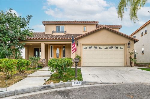 1688 Crest View Pl, Pomona, CA, 91768-1405 | Card Image