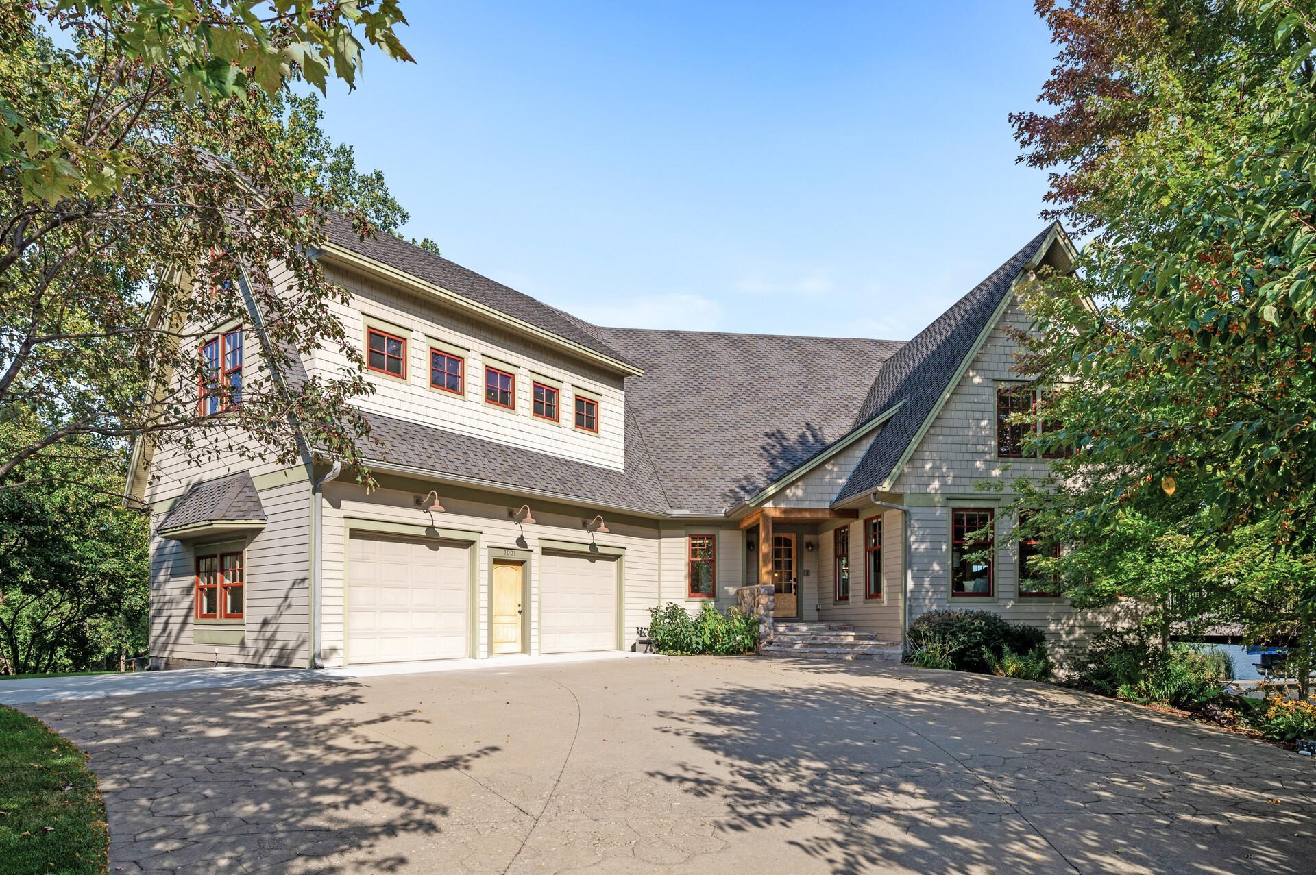 Barbary Cir, Waconia, MN 55387