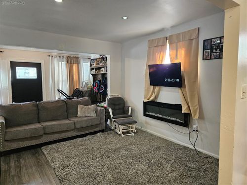 187 104th Ave, Saint Albans, NY, 11412-1021 | Card Image