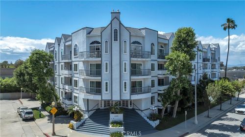 105-4401 S Sepulveda Blvd, Los Angeles, CA, 90049-3137 | Card Image