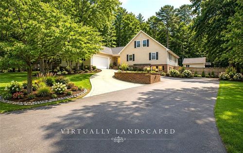 224 Shadowood Dr Se, Calhoun, GA, 30701-4636 | Card Image
