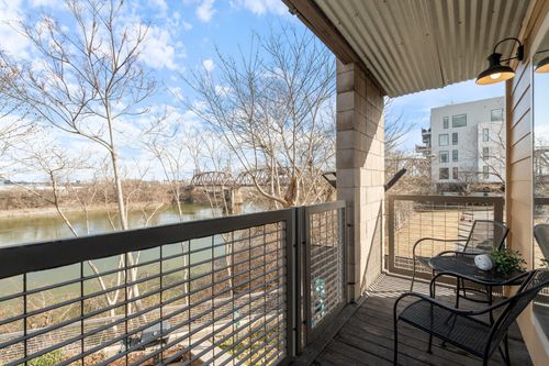 728 1st Ave N, Nashville, TN, 37201-1040 | Card Image