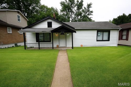 5444 Janet Ave, Jennings, MO, 63136-3543 | Card Image