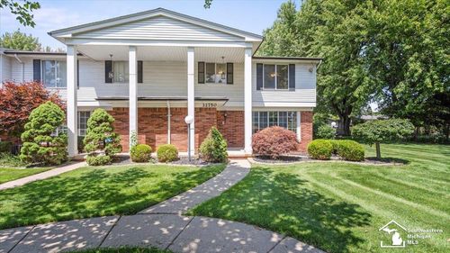 32750 Barclay Sq, Warren, MI, 48093-6105 | Card Image