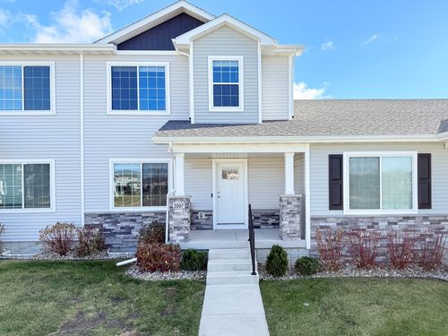 2007 S Warrior Ln, Waukee, IA, 50263-7401 | Card Image