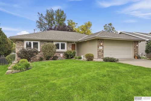 7129 Plum Dale Rd, La Vista, NE, 68128-3109 | Card Image