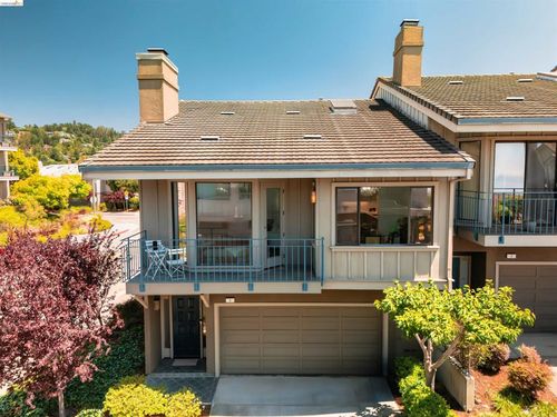 3 Windward Hl, Oakland, CA, 94618-2345 | Card Image
