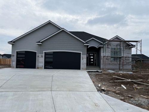 2920 Malibu Dr, Salina, KS, 67401-1130 | Card Image