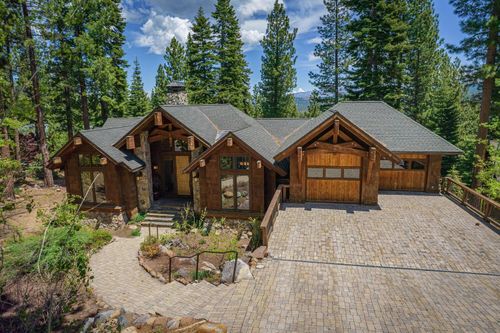 new-years-week-share-2203 Silver Fox Ct, Truckee, CA, 96161-3198 | Card Image
