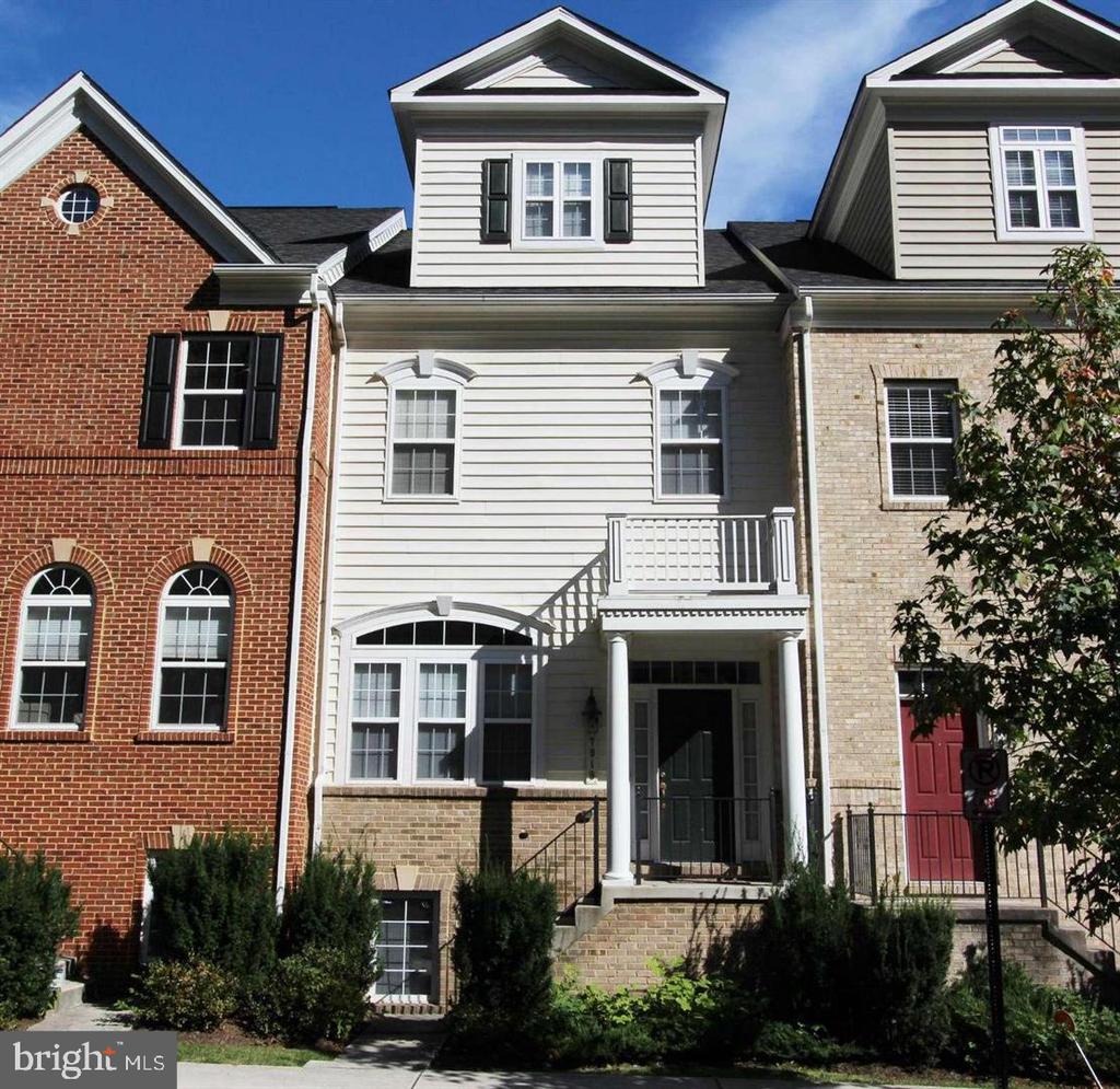 Homefield Dr, Hyattsville, MD 20785