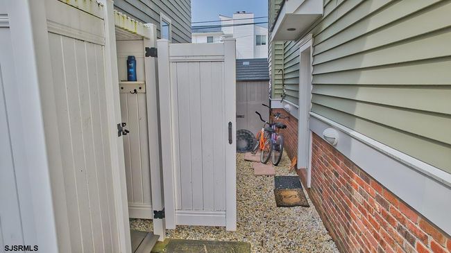 305 - 305 57 Th St, Condo with 4 bedrooms, 2 bathrooms and null parking in Ocean City NJ | Image 32