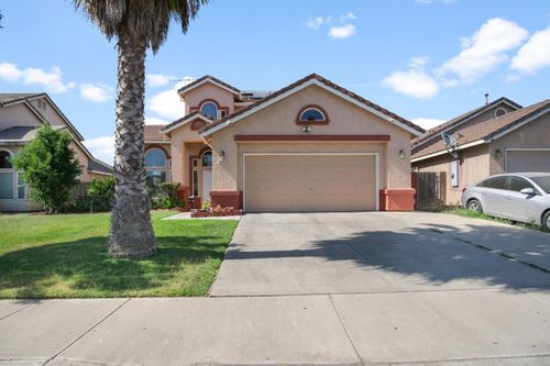 2907 Evergreen Ct, Livingston, CA, 95334 | Card Image
