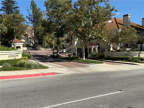 4240 Lost Hills Rd, Calabasas, CA, 91301-5345 | Card Image