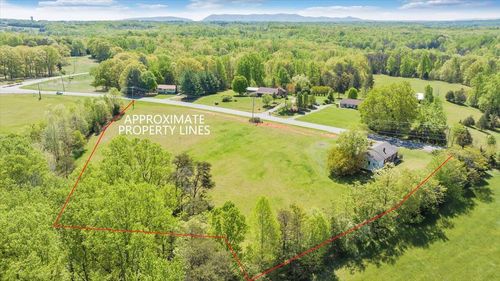 15723 Moneta Rd, Moneta, VA, 24121 | Card Image
