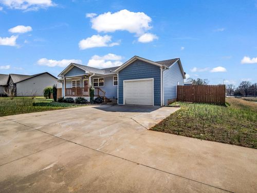 655 W Oconee St, Chesnee, SC, 29323-1034 | Card Image