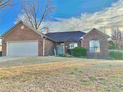 17 Vilsonia Way, Vilonia, AR, 72173-9818 | Card Image
