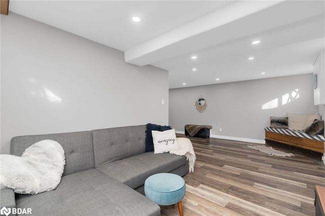 203 Camilla Cres, House other with 5 bedrooms, 2 bathrooms and 6 parking in Thornton ON | Image 34