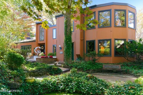 8 Glenwood Dr, Tinton Falls, NJ, 07724-2722 | Card Image