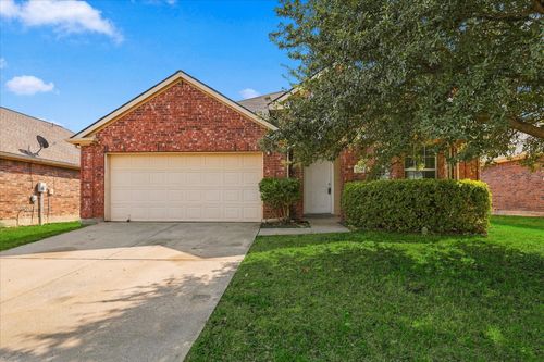 8716 Wagon Trl, Cross Roads, TX, 76227-2247 | Card Image