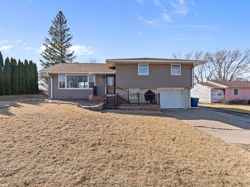 1420 7th St, Orion, IL, 61273-9752 | Card Image