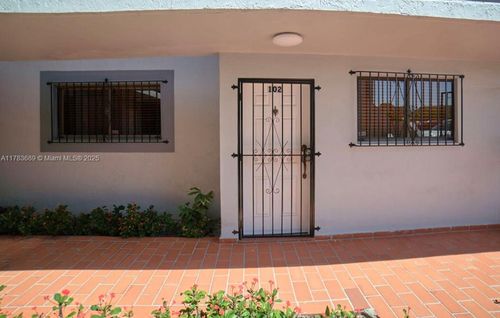 apt-102-1380 W 41st St, Hialeah, FL, 33012-5929 | Card Image