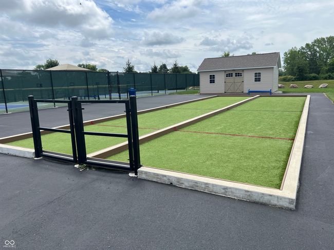 bocce ball area | Image 30