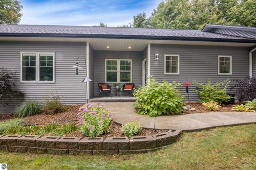 2679 Crimson King Dr, Interlochen, MI, 49643-9345 | Card Image
