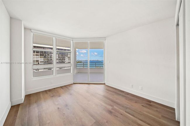 APT-402 - 555 Ne 34 Th St, Condo with 2 bedrooms, 2 bathrooms and null parking in Miami FL | Image 17