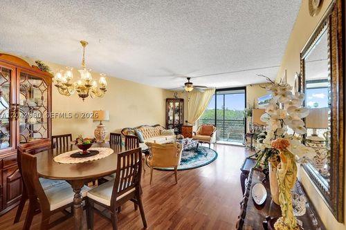 422-1000 Colony Point Cir, Pembroke Pines, FL, 33026-2932 | Card Image
