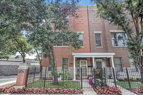 4012 Clark St, Chicago, IL, 60613-1904 | Card Image