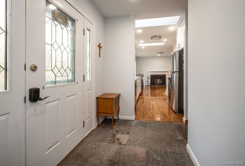 72 Old Post Rd N, Croton On Hudson, NY, 10520-2012 | Card Image